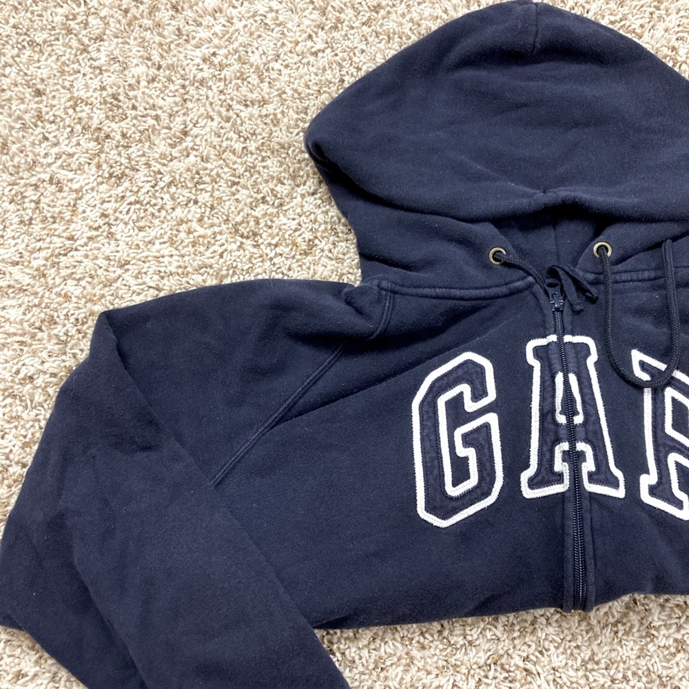 gap long sleeve zip up sweatshirt